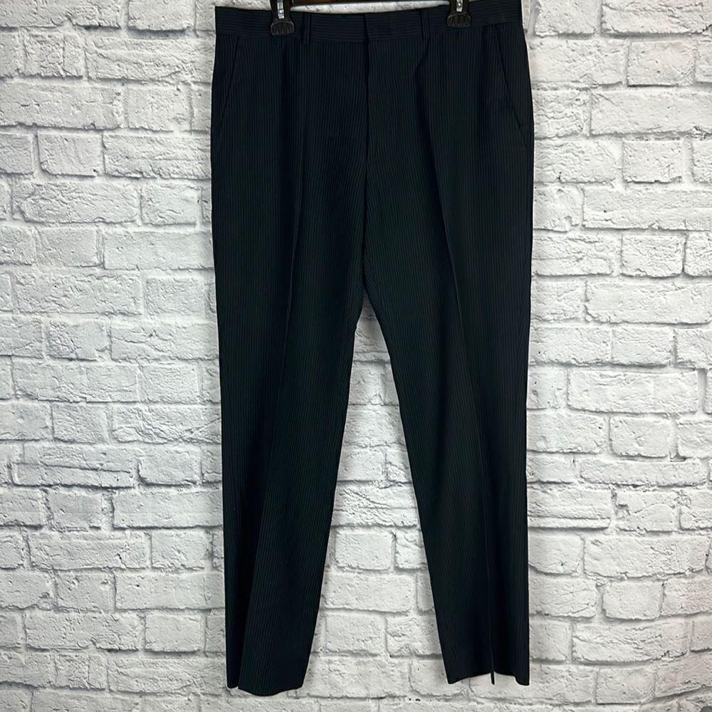 Kenneth Cole Reaction Black Pinstripe Pants Slacks Men’s Size 36x32